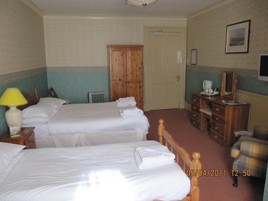 Ness Walk Ξενοδοχείο Ίνβερνες Δωμάτιο φωτογραφία A typical bedroom