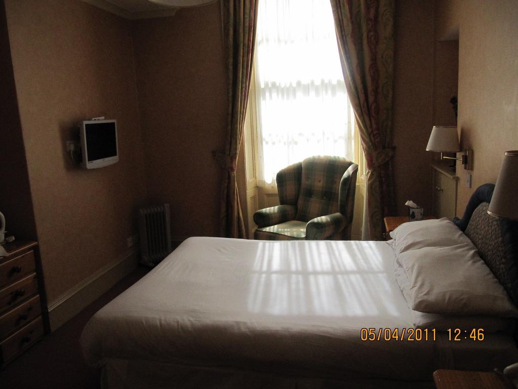 Ness Walk Ξενοδοχείο Ίνβερνες Δωμάτιο φωτογραφία A room at the hotel